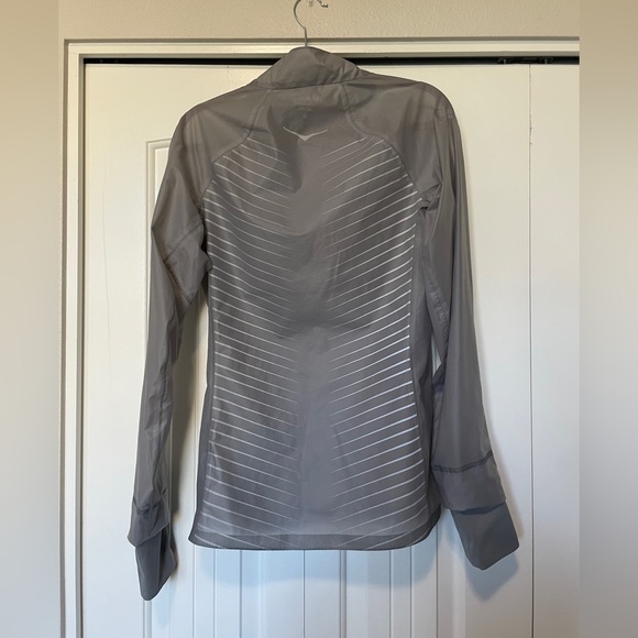 Hoka One One Performance Shield Jacket - Picture 4 of 10